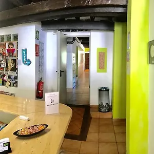 Juvenil New Age Hostal
